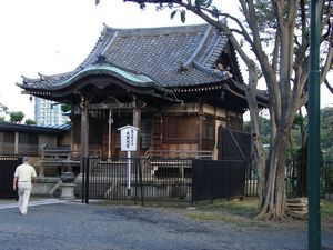 Temple at Ueno Park (Tokyo)